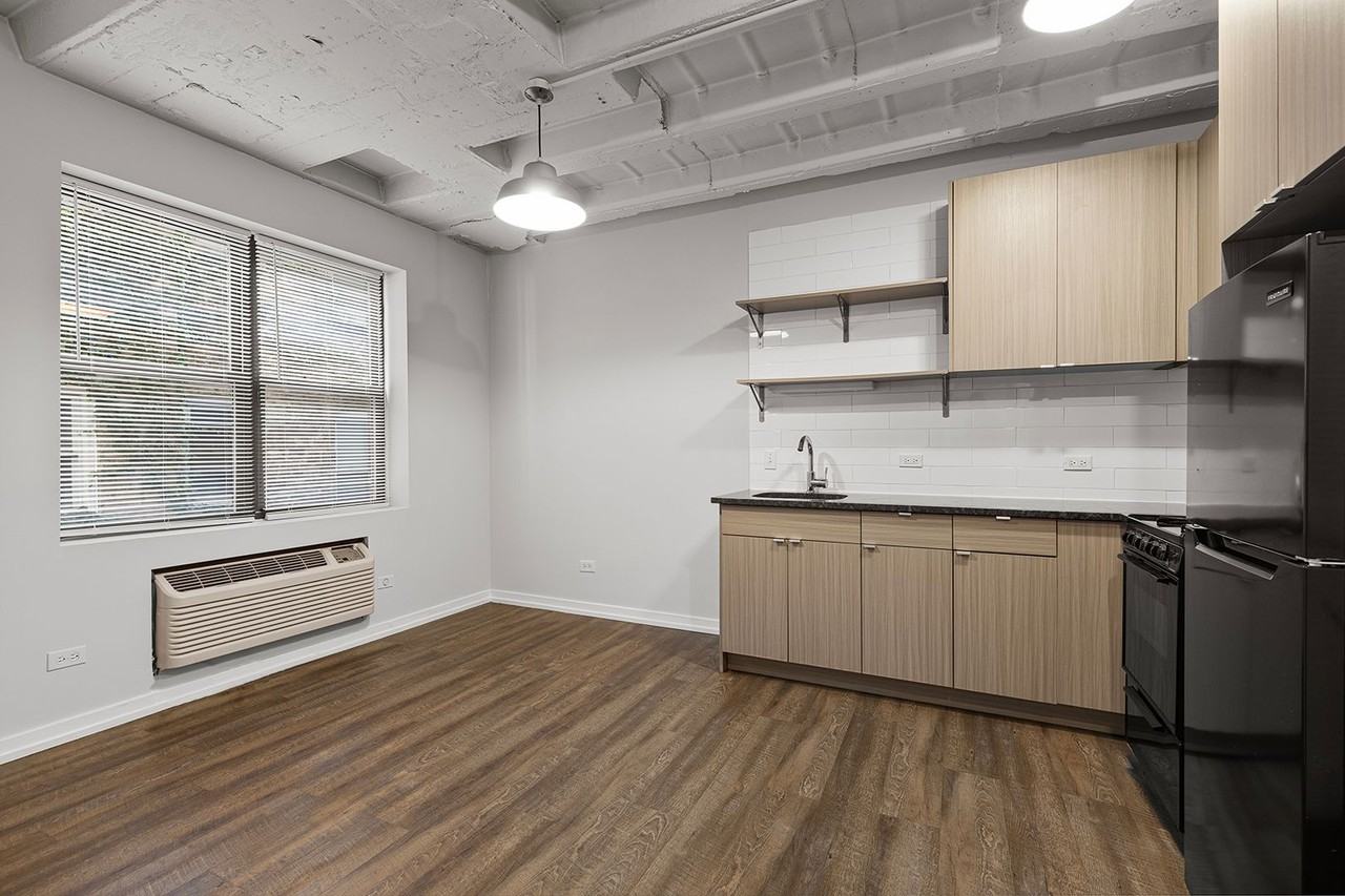 5718 N Winthrop Avenue - Photo 6 of 25