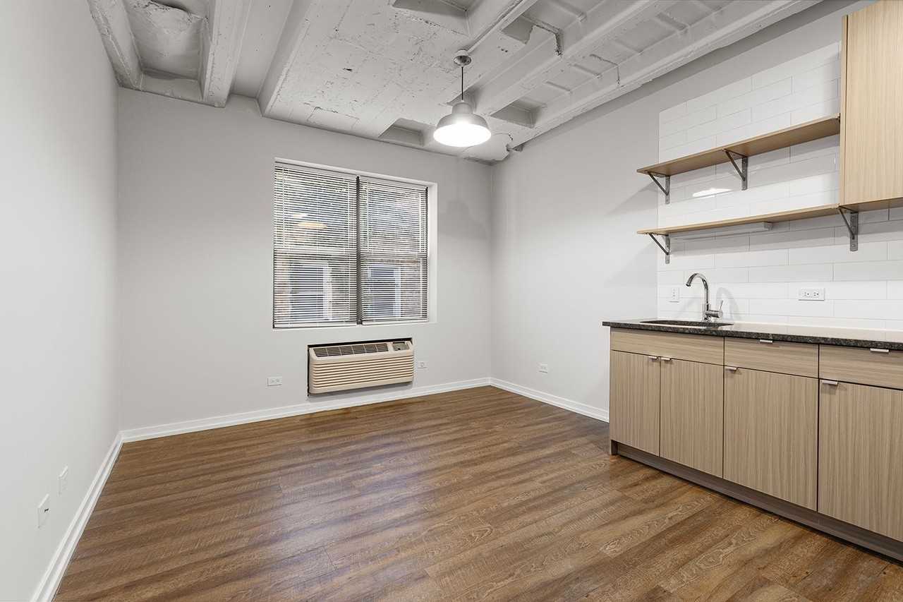5718 N Winthrop Avenue - Photo 7 of 25