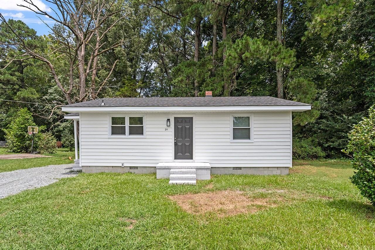 211 East Railroad Avenue - Photo 3 of 34