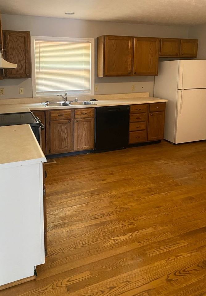 4492 Dothan Ct - Photo 3 of 12