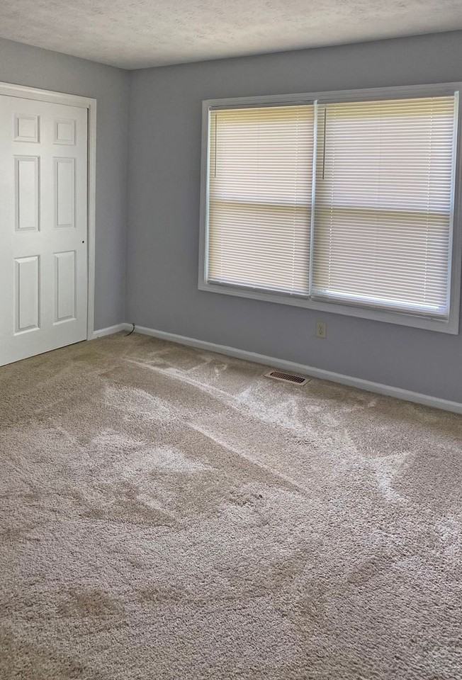 4492 Dothan Ct - Photo 6 of 12