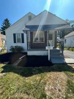 featured image of 272 South Weyant Avenue