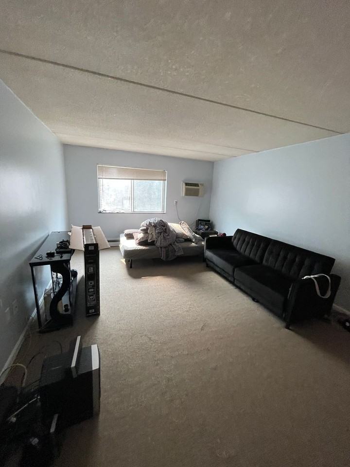 82 Gardner St - Photo 2 of 12