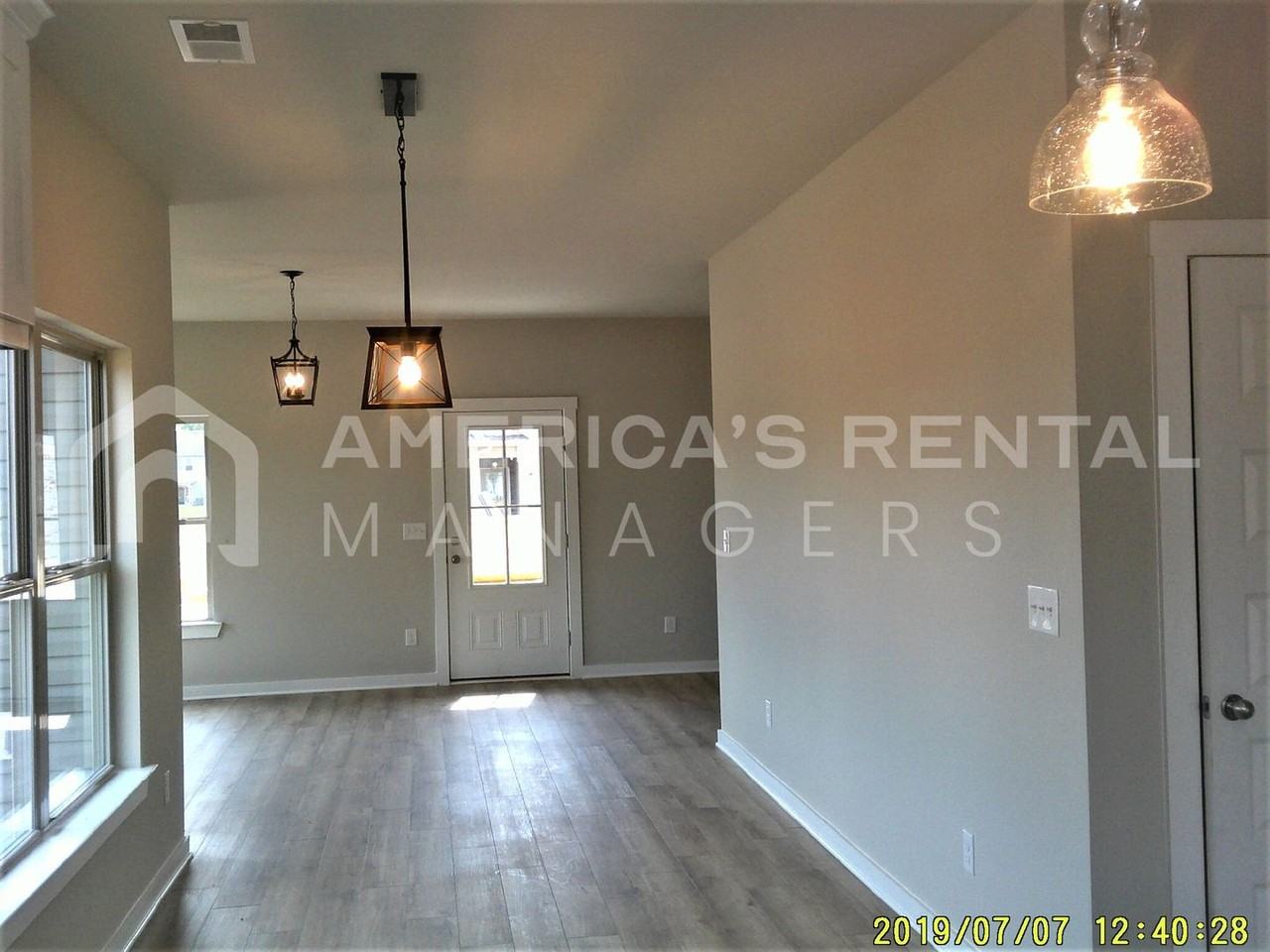 102 Edisto Cir - Photo 7 of 34