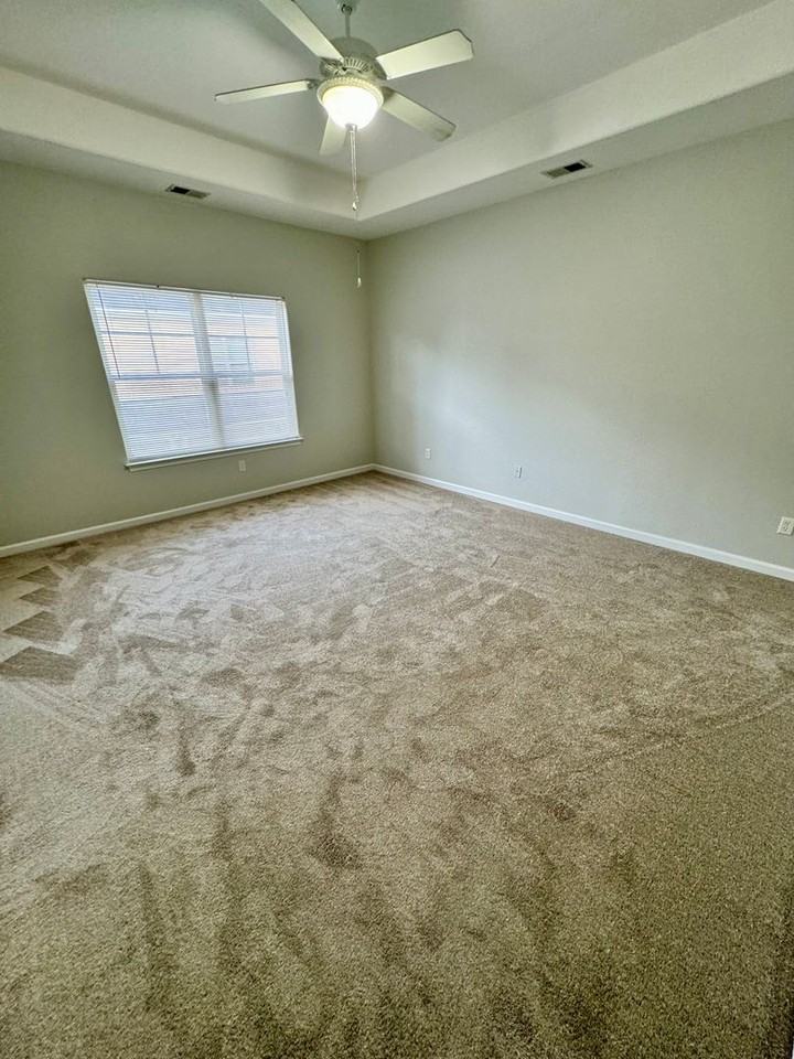 429 Fountain Dr - Photo 2 of 24