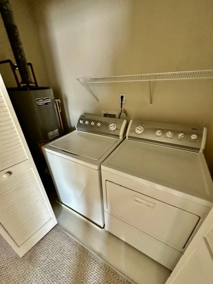 3724 Surry Rd - Photo 4 of 24