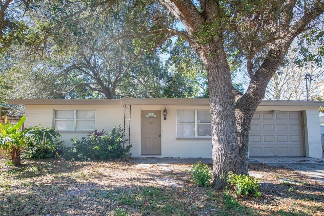 11015 Martha Ave - Photo 3 of 7