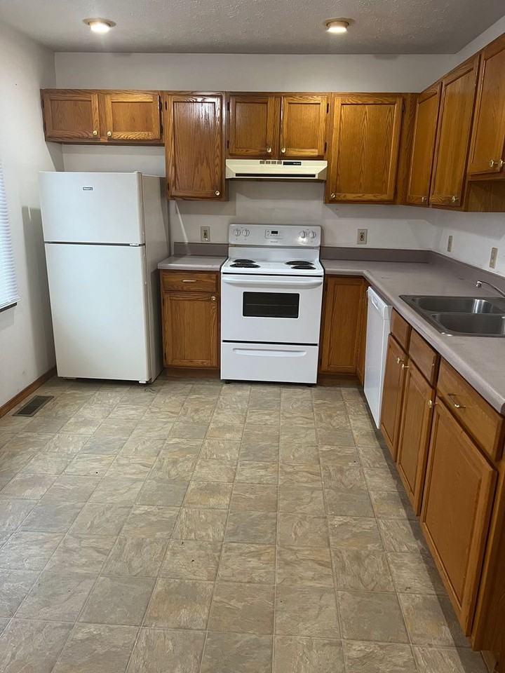 505 W Vine St #2 - Photo 4 of 11