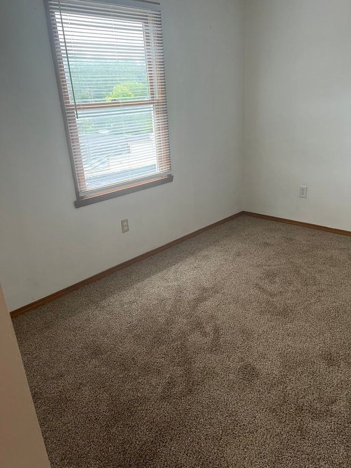 505 W Vine St #2 - Photo 7 of 11