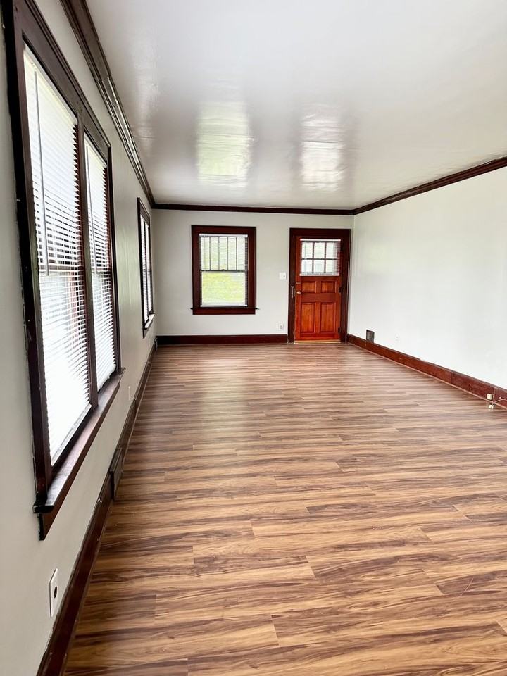 1560 S 20th St - Photo 2 of 15