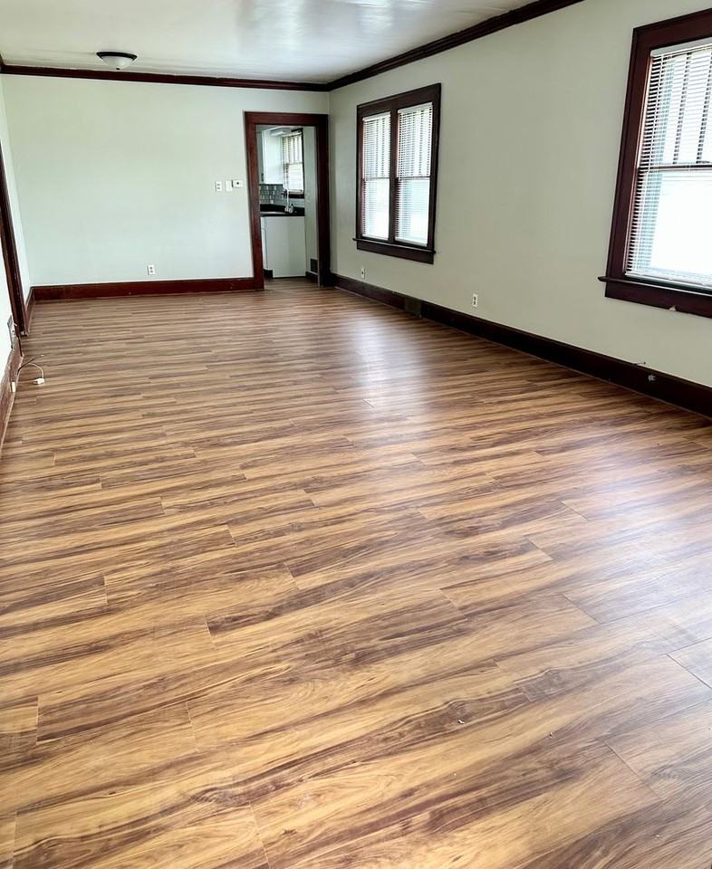 1560 S 20th St - Photo 4 of 15