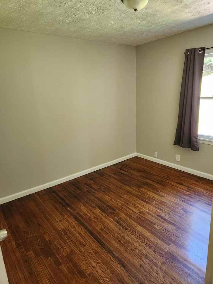 805 N 78th St - Photo 6 of 10