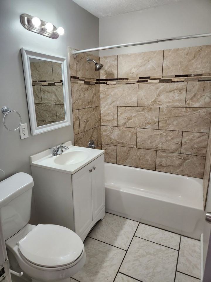 805 N 78th St - Photo 7 of 10