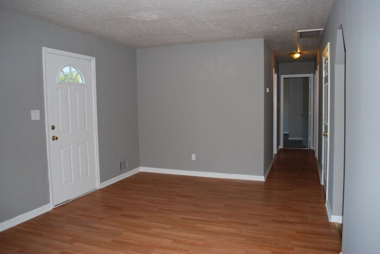 6712 Stana Dr - Photo 2 of 14