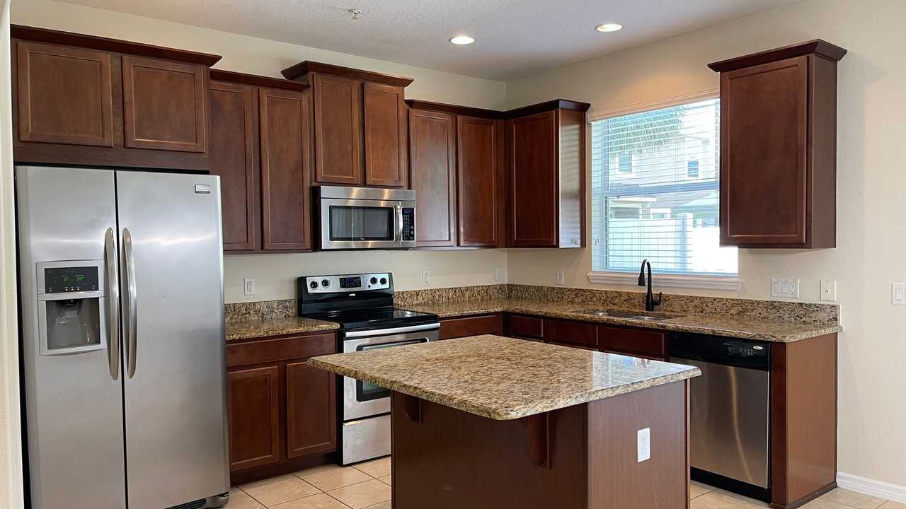9484 Strongbark Ln - Photo 3 of 47
