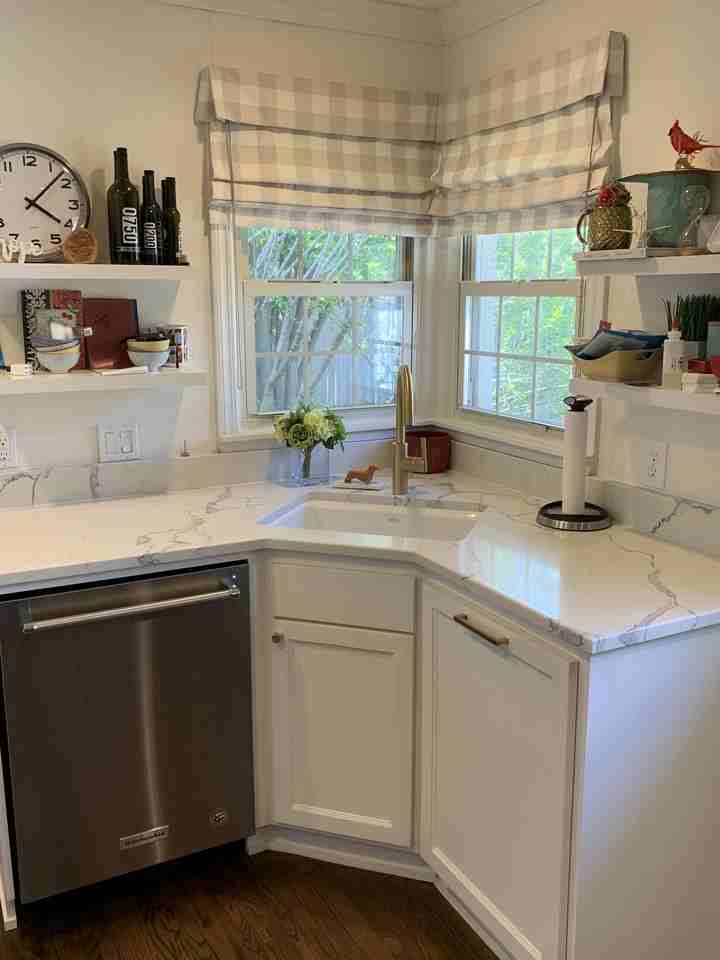 1809 Dorchester Dr #NA - Photo 3 of 13