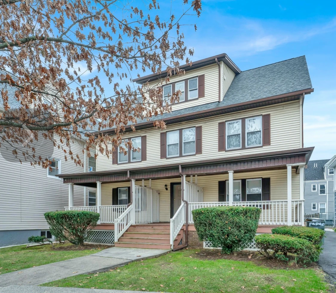 1162 S Orange Ave #1