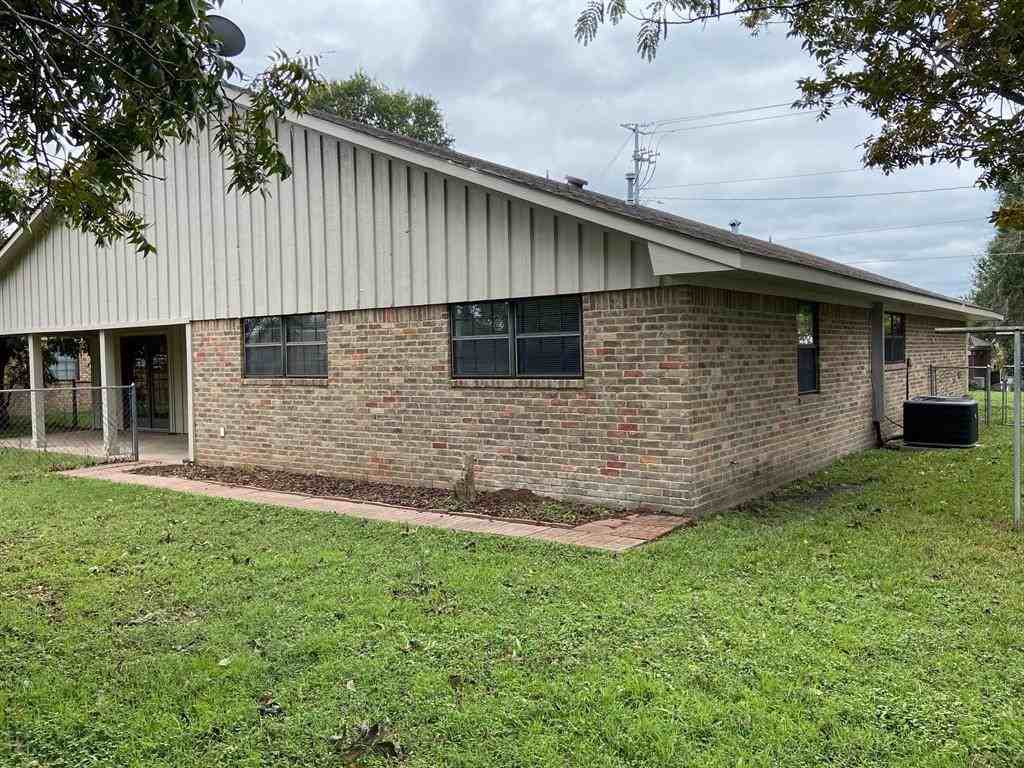 1903 S Austin St #A - Photo 6 of 26