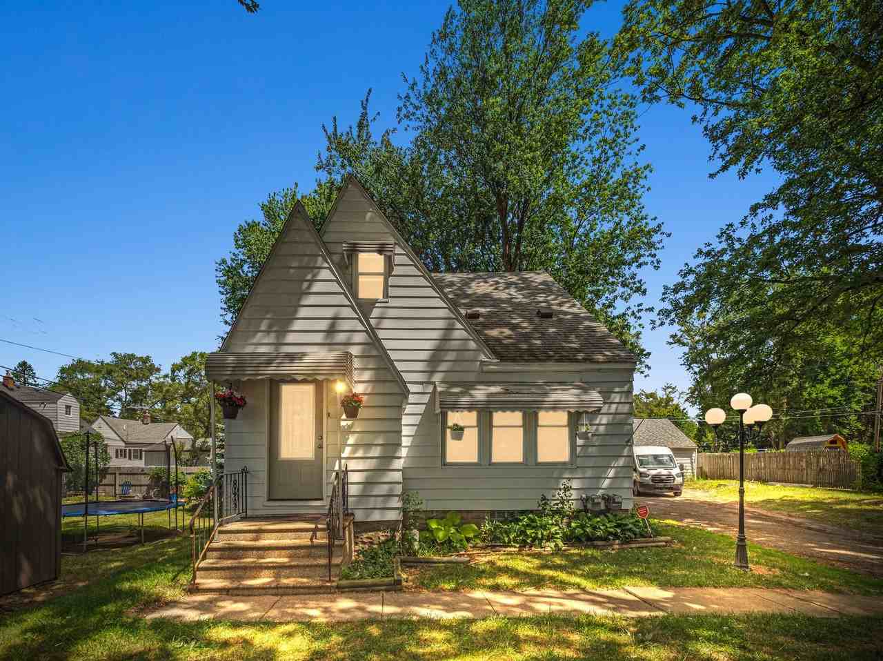 4080 Joyce Ave #B - Photo 3 of 23