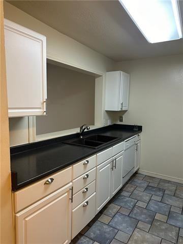 Chamale Cv W - Photo 3 of 14