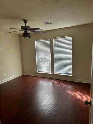 Chamale Cv W - Photo 7 of 14