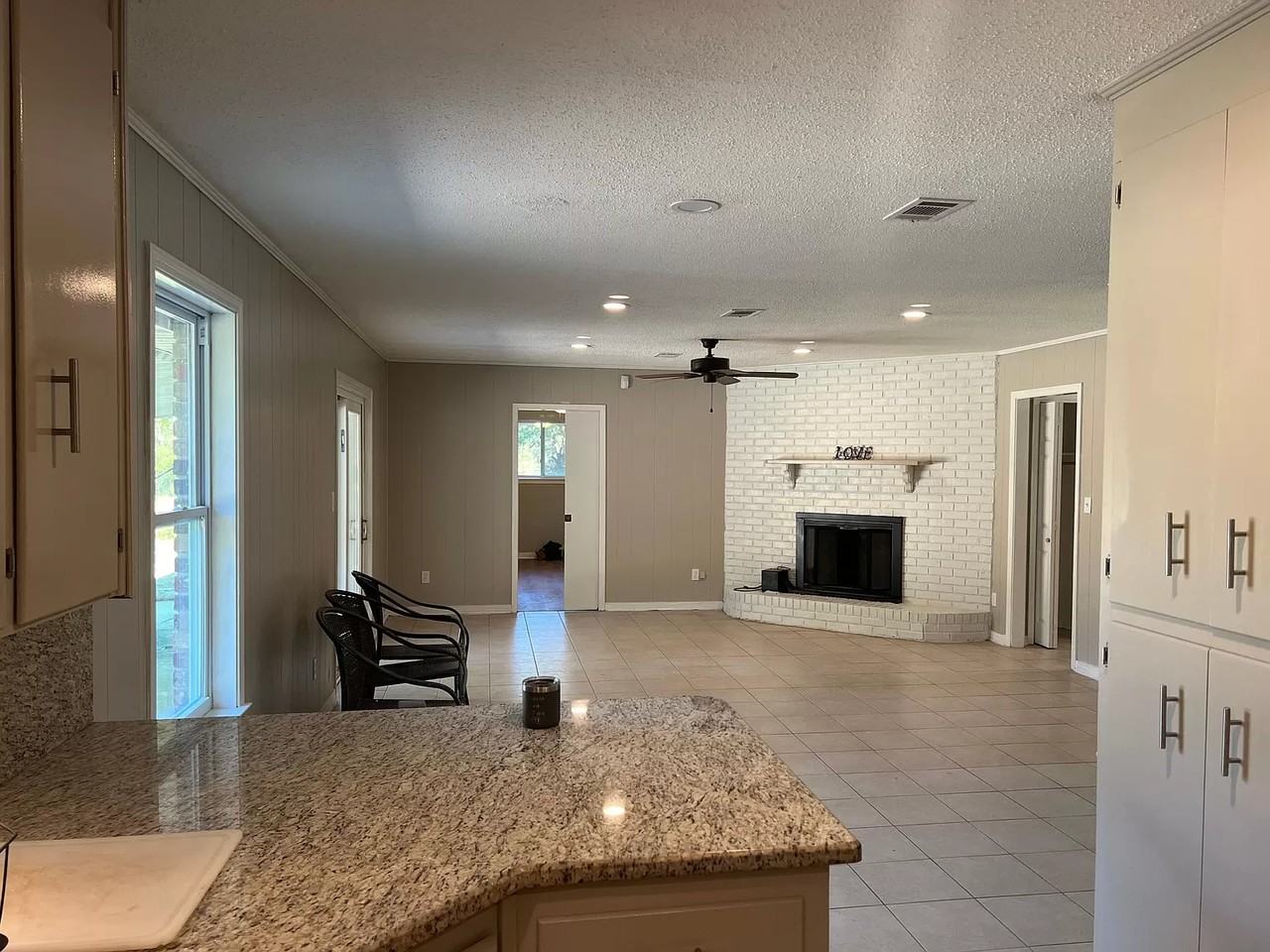 10645 Kenneth Lee Lane - Photo 3 of 29