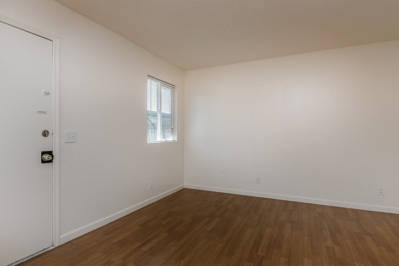 Greenbriar Terrace - Photo 7 of 50