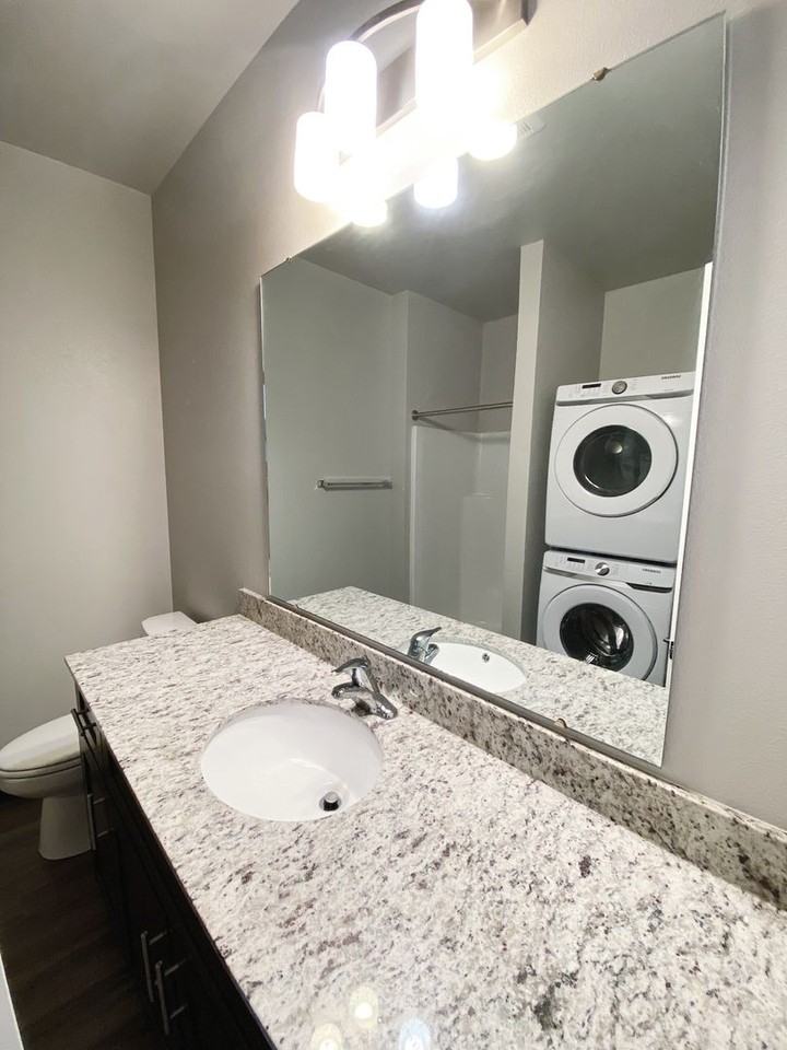 The New York - Photo 4 of 21