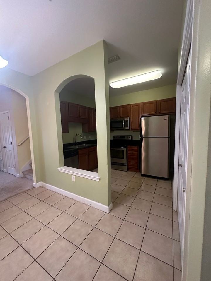 10 Trevor Dr - Photo 3 of 18