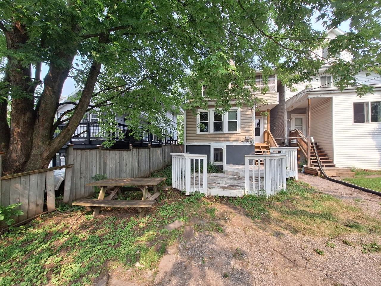 2114 E 4th St - Photo 4 of 19