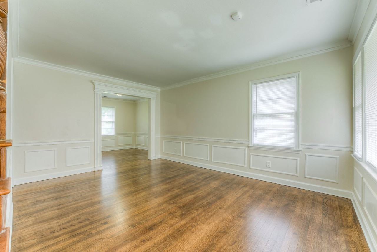1261 W Perkins Rd - Photo 4 of 36