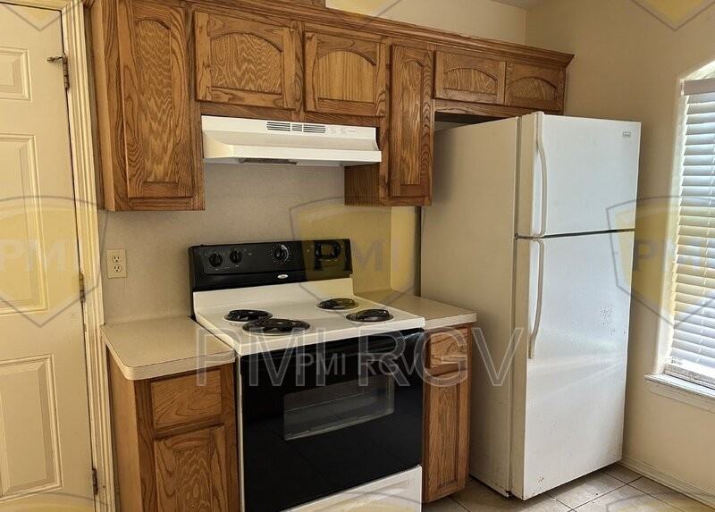 3114 E Diamondhead Ave #C - Photo 4 of 16