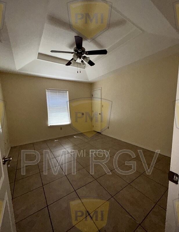 3114 E Diamondhead Ave #C - Photo 7 of 16
