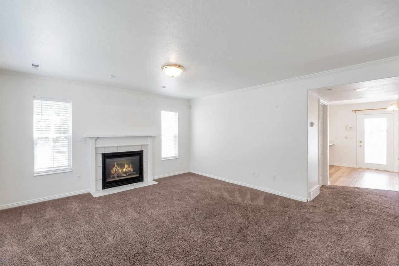 1366 S 1370 E - Photo 6 of 18