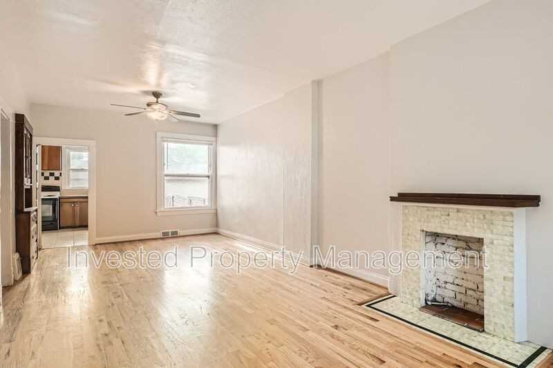 562 N Lafayette St - Photo 3 of 11