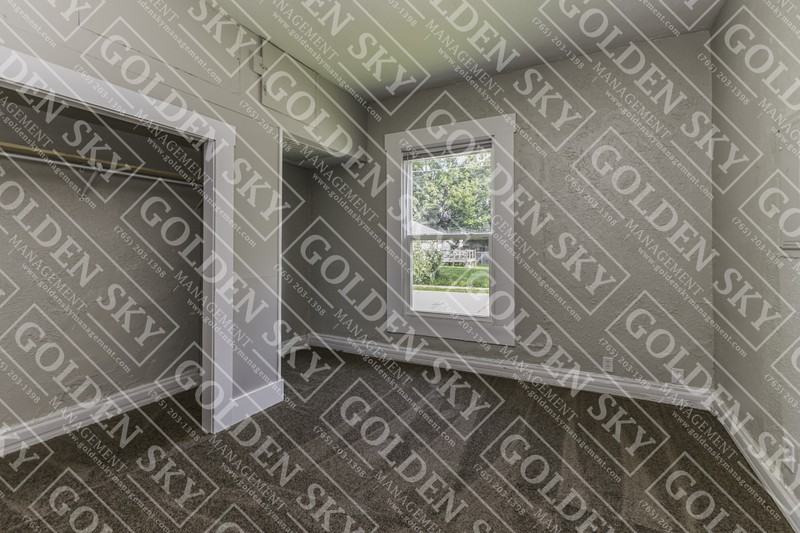 415 W 9th St - Photo 6 of 7