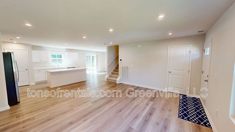 848 Throckmorton Ct - Photo 4 of 24