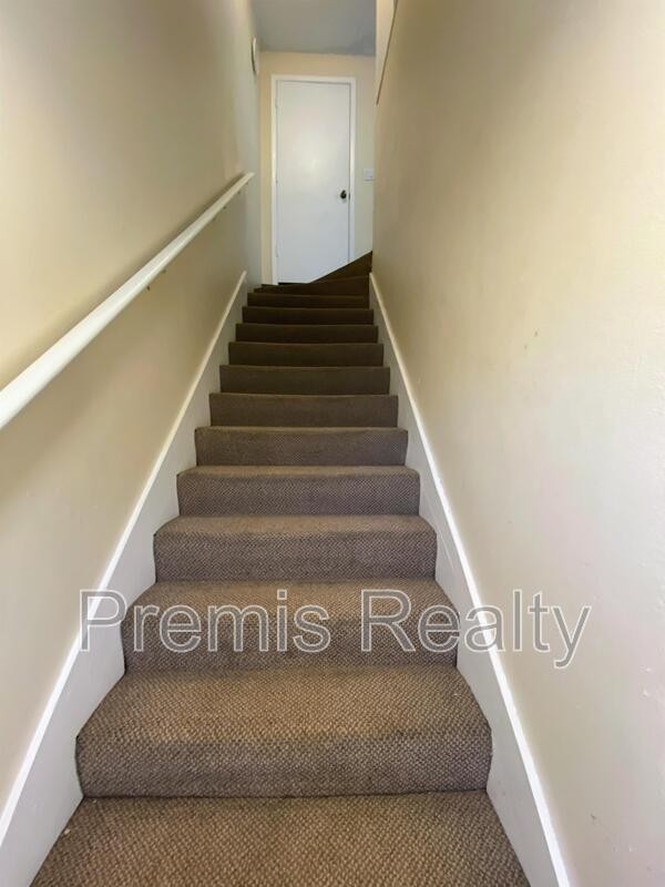 1409 Alpine Rd - Photo 3 of 25