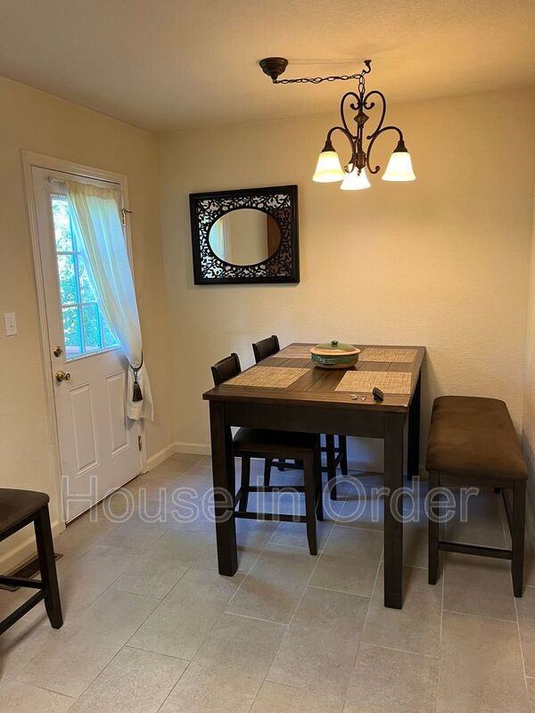7 Sirenas Way #B - Photo 4 of 12
