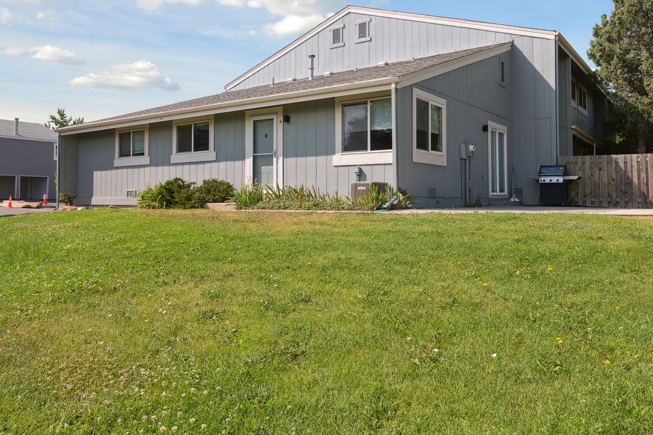 4279 Monroe Dr #A - Photo 5 of 30