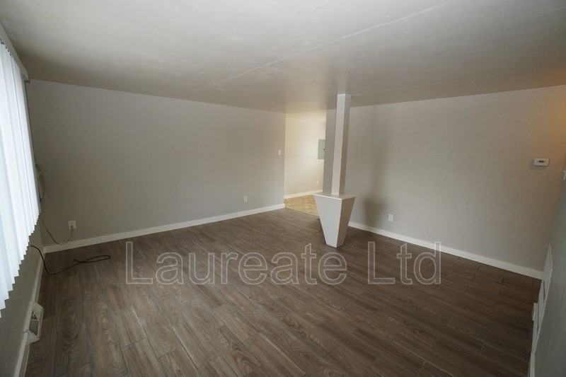 679 Miller Ct - Photo 2 of 12
