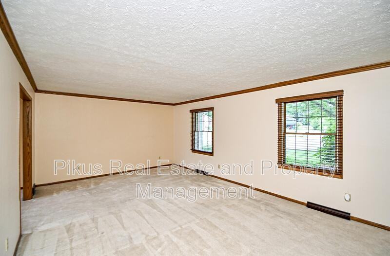 1105 Penny St Se - Photo 3 of 27