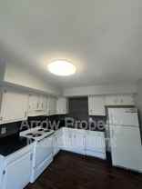 440 Moffitt St #2 - Photo 1 of 1