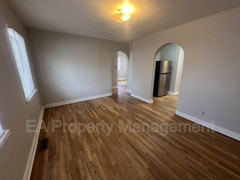 511 7th St Sw - Photo 3 of 12