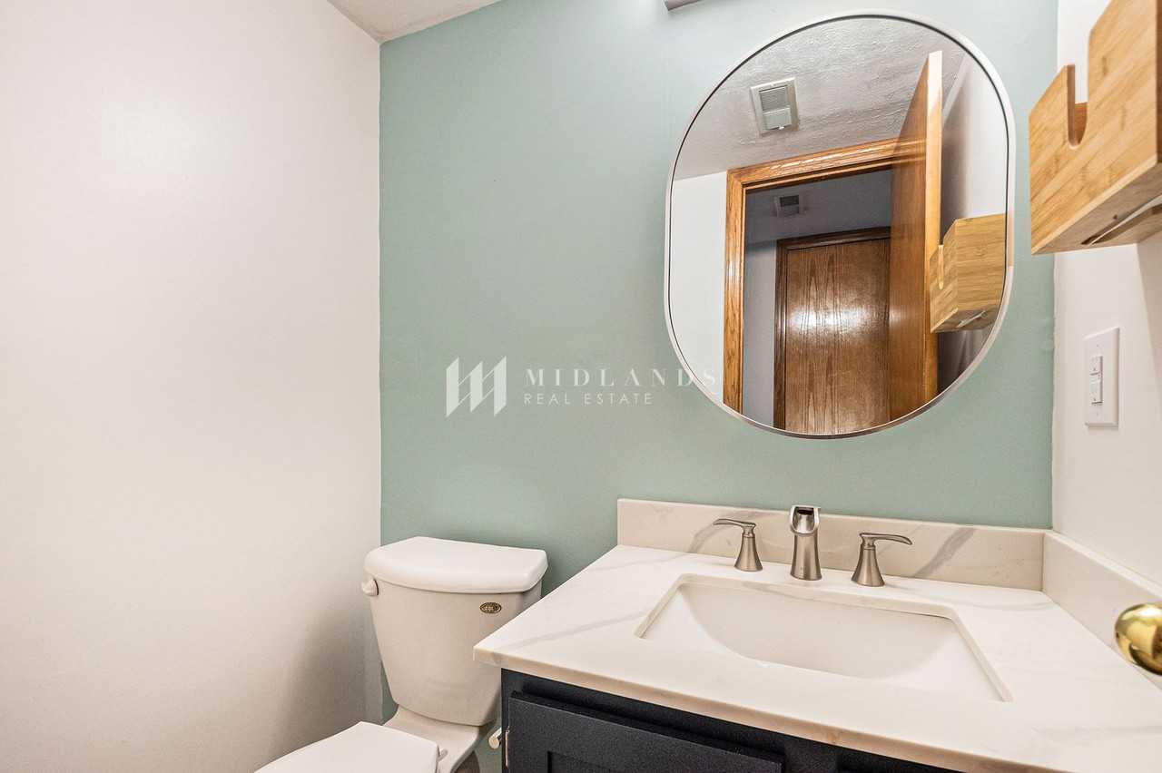 11419 S 44th St - Photo 6 of 15