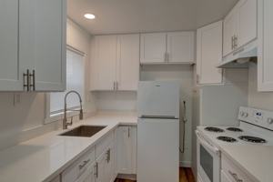 featured image of 966 Yvonne Ave