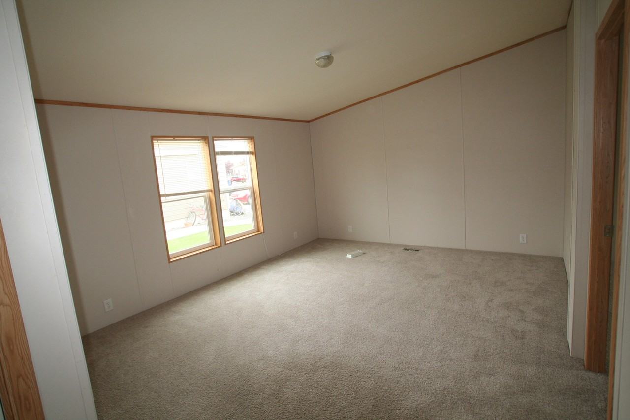 2714 Cahill St - Photo 6 of 12
