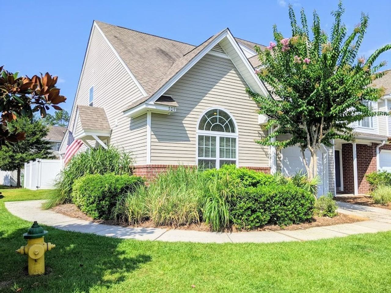 309 Gallery Way - Photo 2 of 31