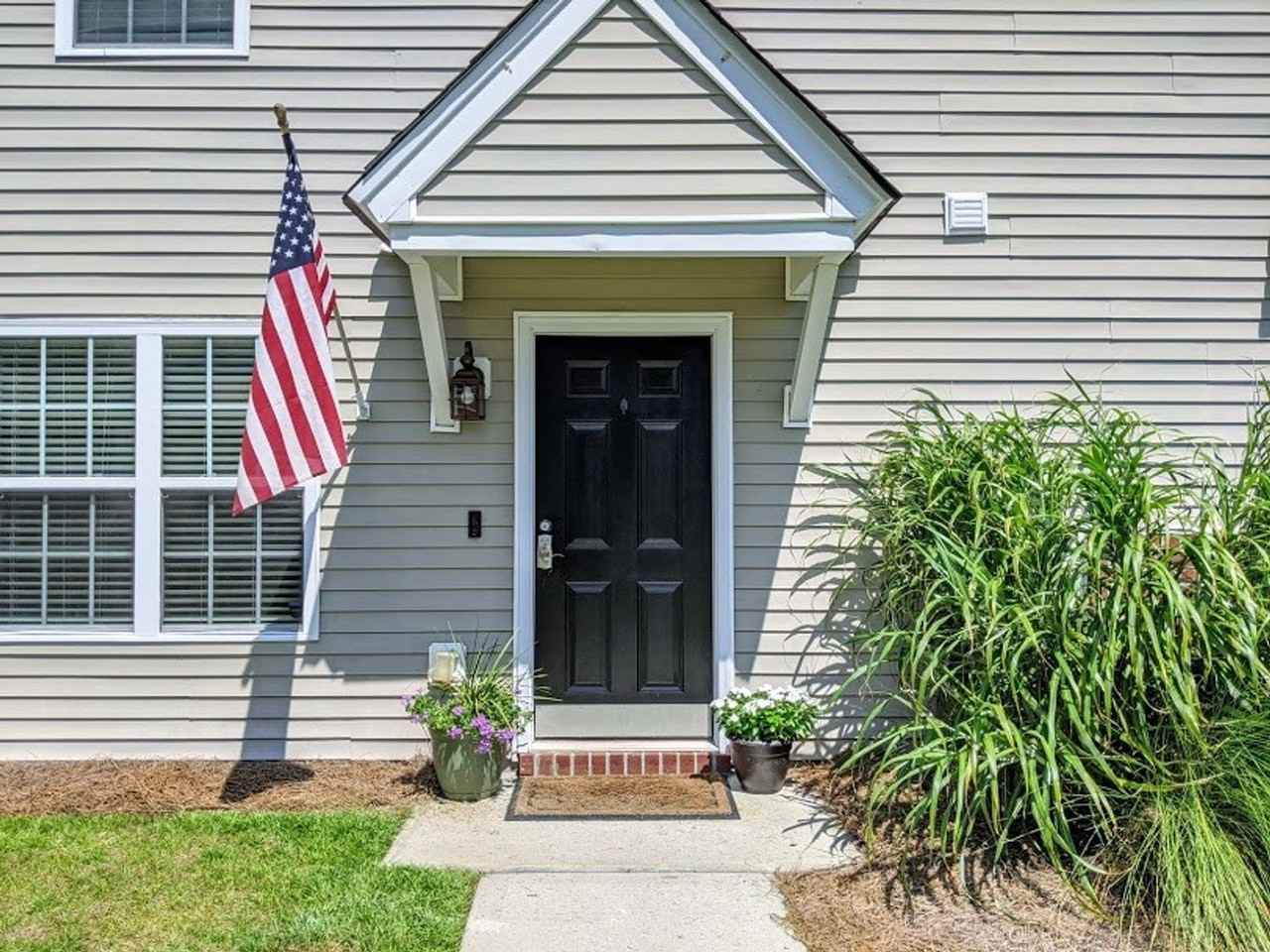 309 Gallery Way - Photo 3 of 31