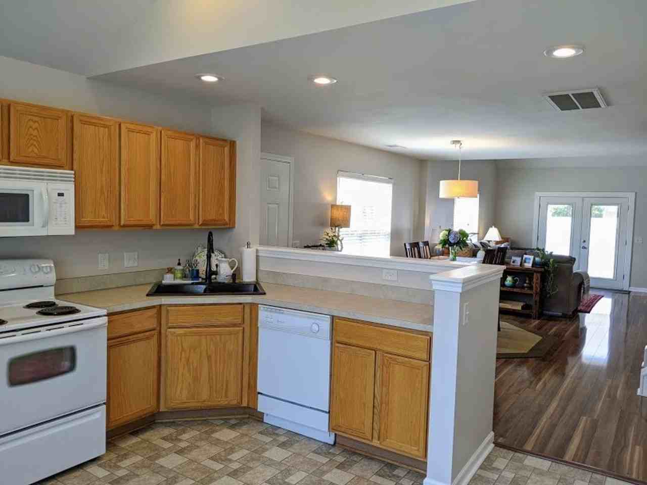 309 Gallery Way - Photo 7 of 31